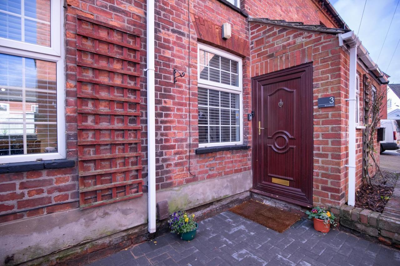 Saltbox Properties- Large!! 3 Bed, 3 Bath House, Parking, Fast Wifi, Town Centre Location! Sleeps 6 Ashby-de-la-Zouch Exterior photo